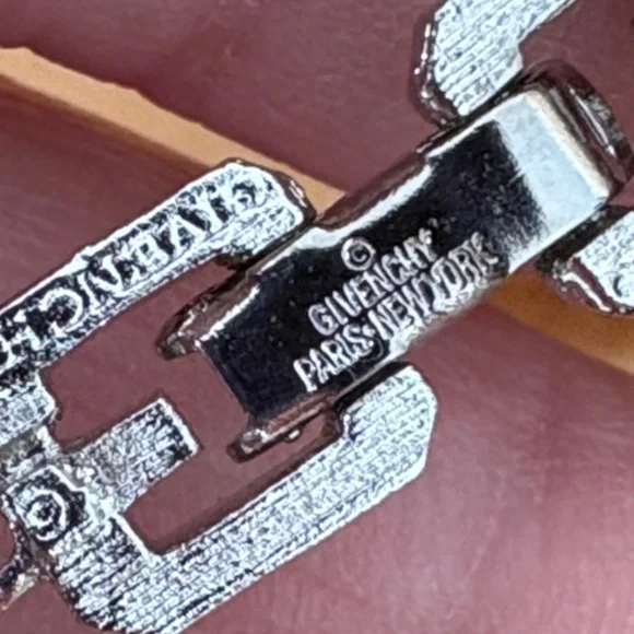 Givenchy Paris Bijoux G logo chain link necklace Silver Tone 30" - Picture 6 of 13